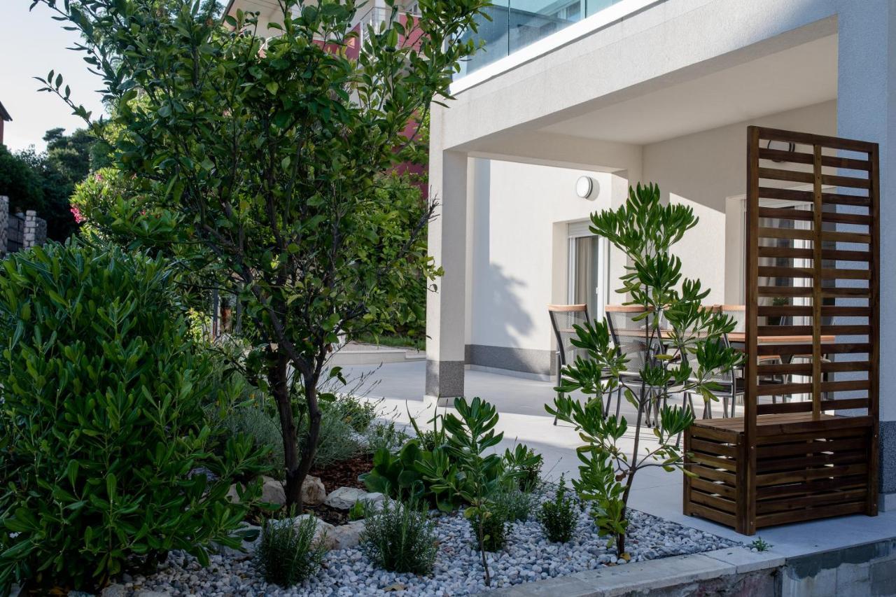 Peaceful Haven Near The Sea-Apartments Torlak Rab Банёл Экстерьер фото