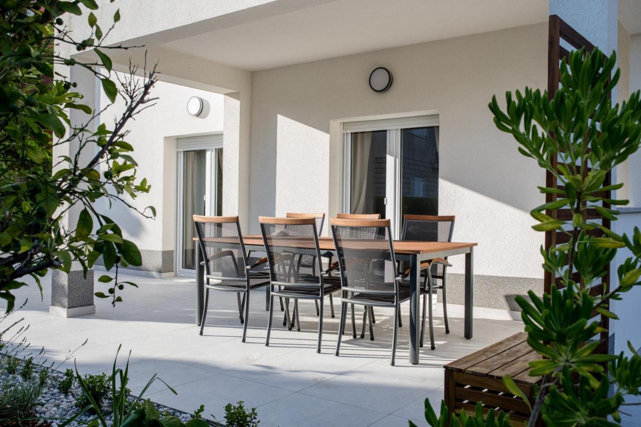 Peaceful Haven Near The Sea-Apartments Torlak Rab Банёл Экстерьер фото